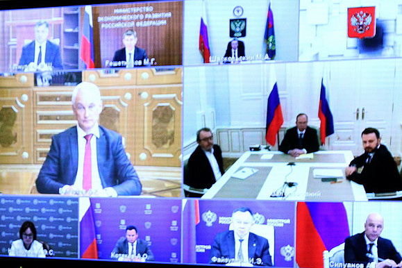 Владимир Путин заявил о постепенном восстановлении экономики России после пандемии коронавируса