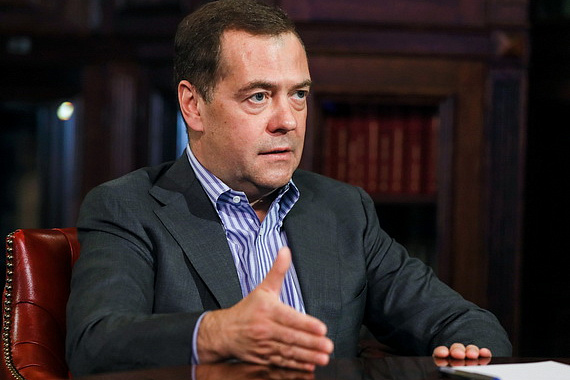 Зампред Совета безопасности Дмитрий Медведев объяснил, почему считает бессмысленными переговоры с нынешними властями Украины
