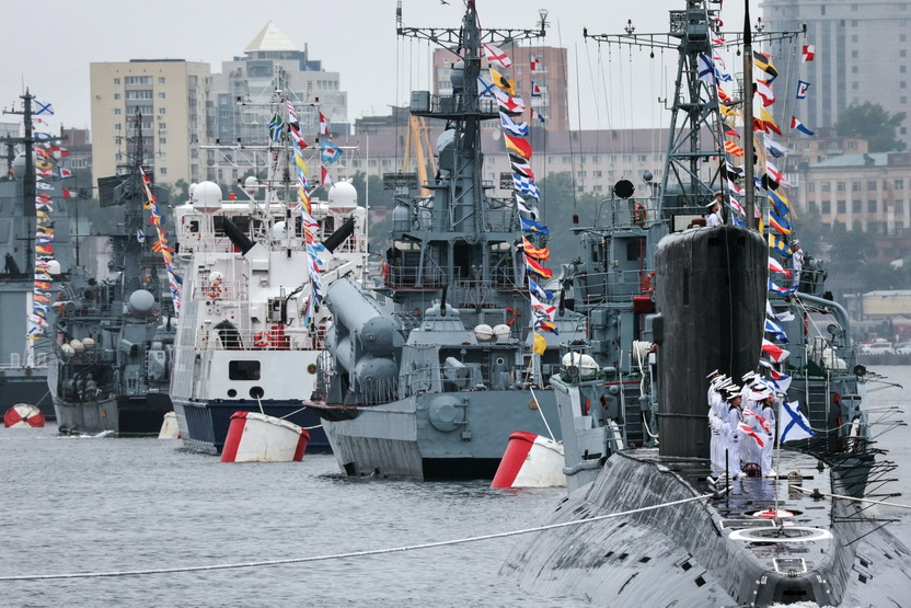 Главный военно-морской парад в Санкт-Петербурге