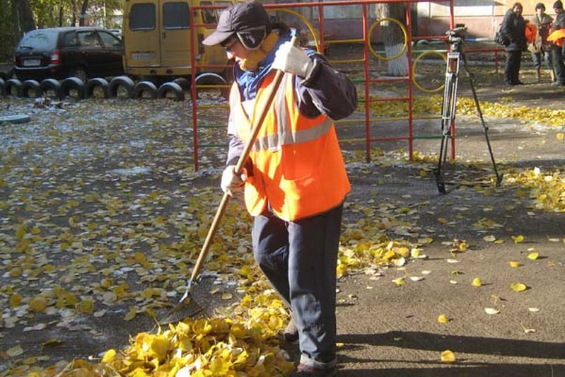 У кого самые низкие зарплаты