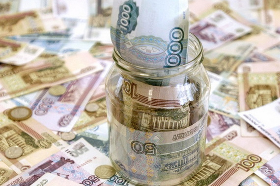 Половина россиян планируют откладывать деньги на будущее
