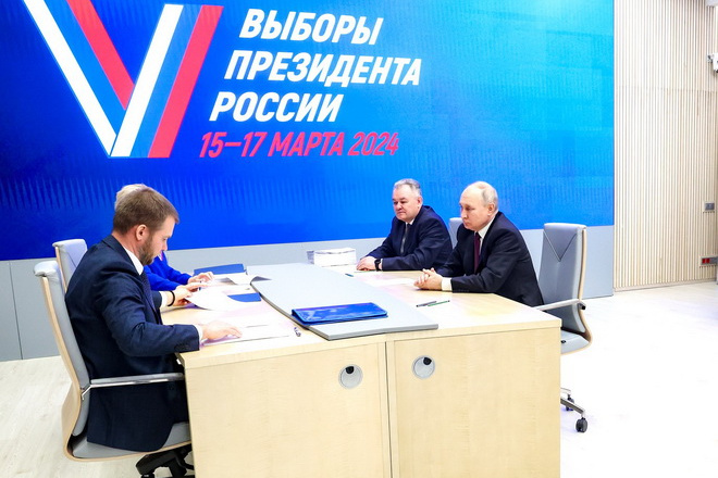 Владимир Путин подал документы в ЦИК